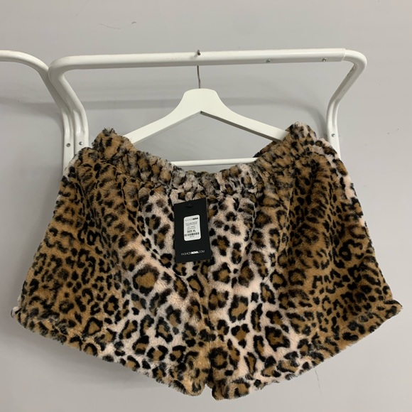 Leopard Hoodie & Shorts Set - Picture 4 of 4